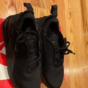 Nike (GS) Air max 270